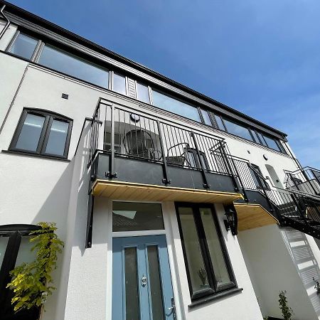Lees Lookout Holt ,2 Bedroom Luxury Apartment With Private Parking Екстериор снимка