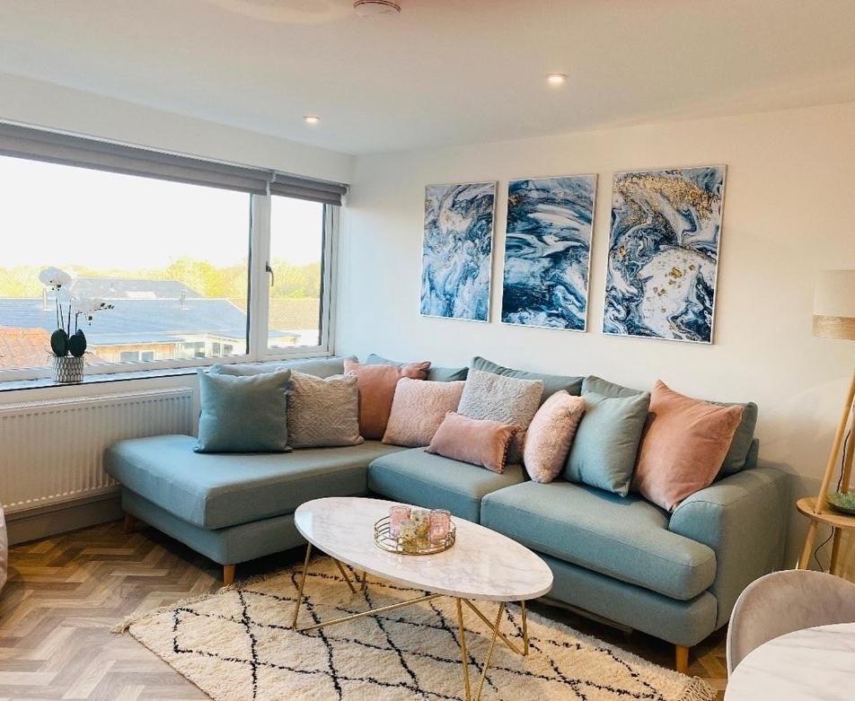 Lees Lookout Holt ,2 Bedroom Luxury Apartment With Private Parking Екстериор снимка