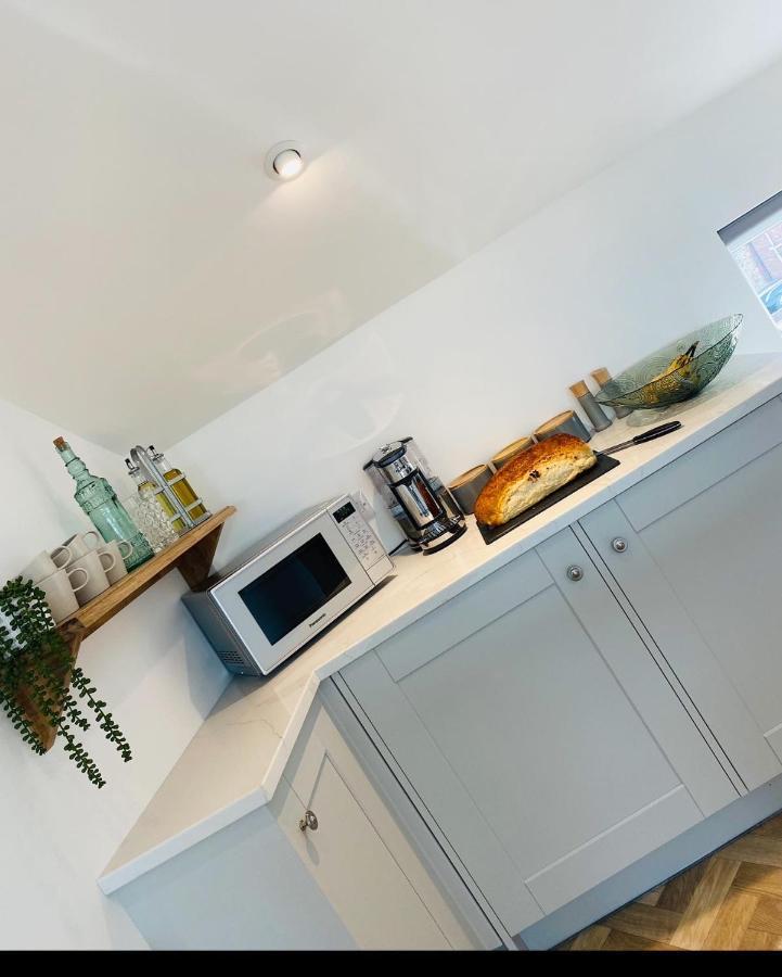 Lees Lookout Holt ,2 Bedroom Luxury Apartment With Private Parking Екстериор снимка