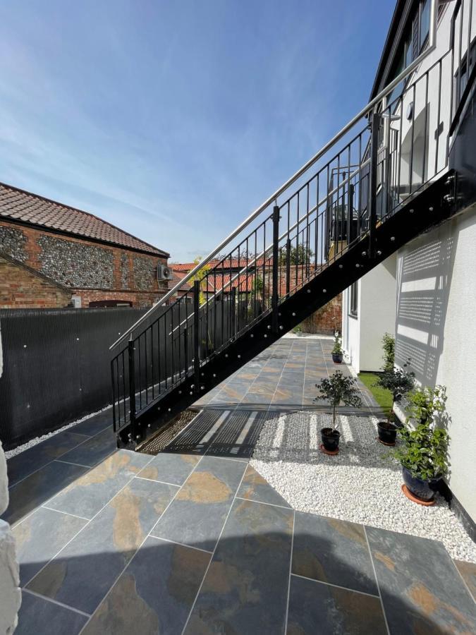 Lees Lookout Holt ,2 Bedroom Luxury Apartment With Private Parking Екстериор снимка