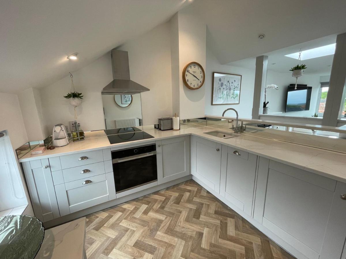 Lees Lookout Holt ,2 Bedroom Luxury Apartment With Private Parking Екстериор снимка