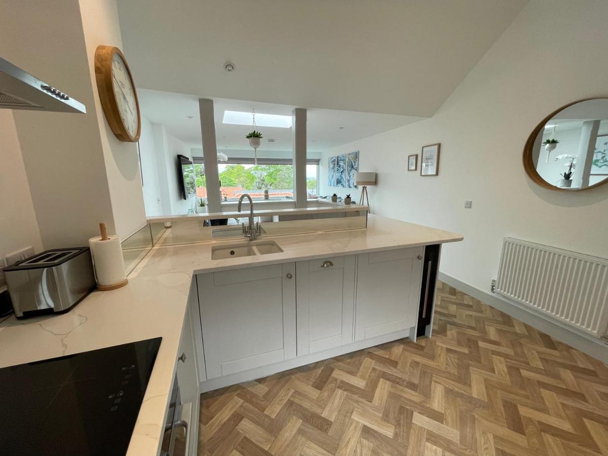 Lees Lookout Holt ,2 Bedroom Luxury Apartment With Private Parking Екстериор снимка