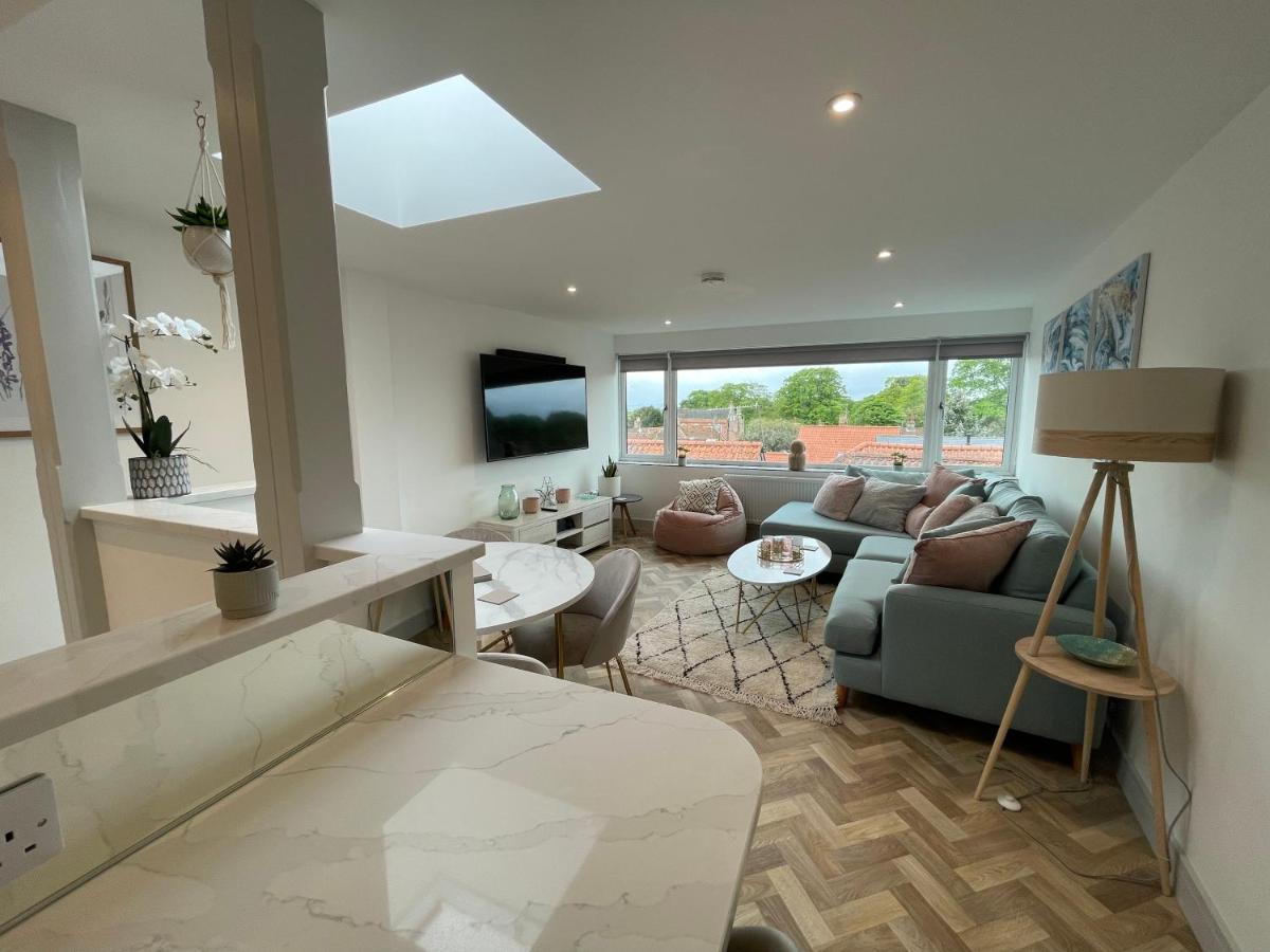 Lees Lookout Holt ,2 Bedroom Luxury Apartment With Private Parking Екстериор снимка